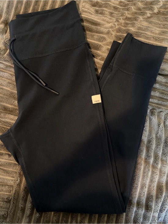 Vuori Pants - Vuori Black High-Waist Drawstring Leggings